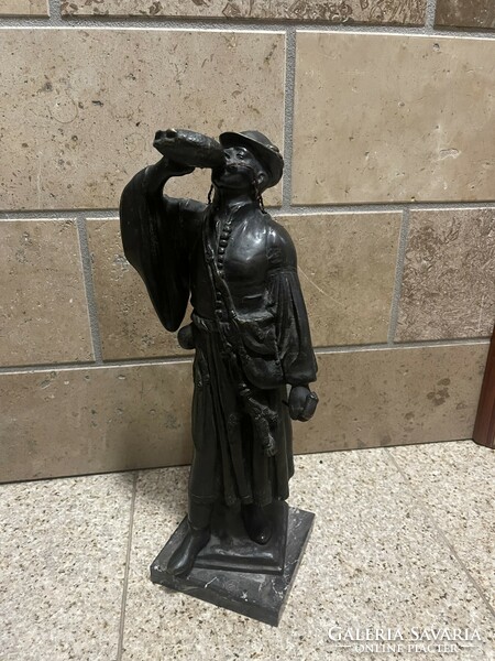 Great kalman; bronze statue of a drinking foal