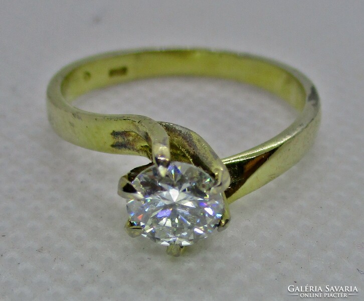 Szép  aranyozott ezüstgyűrű 0,85ct moissanit gyémánttal