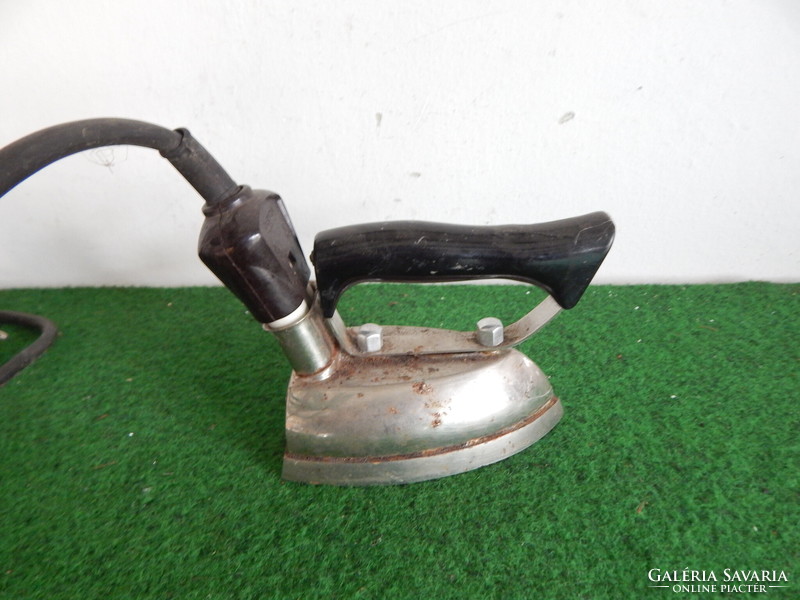 Mini electric iron, sole length 14 cm, functional.