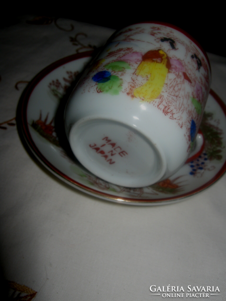 Régi gésás keleti kávés tojáshéj porcelán csésze és tányér