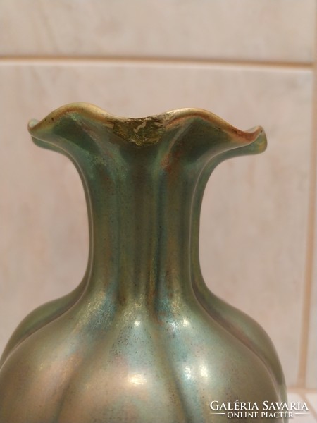 Zsolnay eozin-glazed vase from 1925
