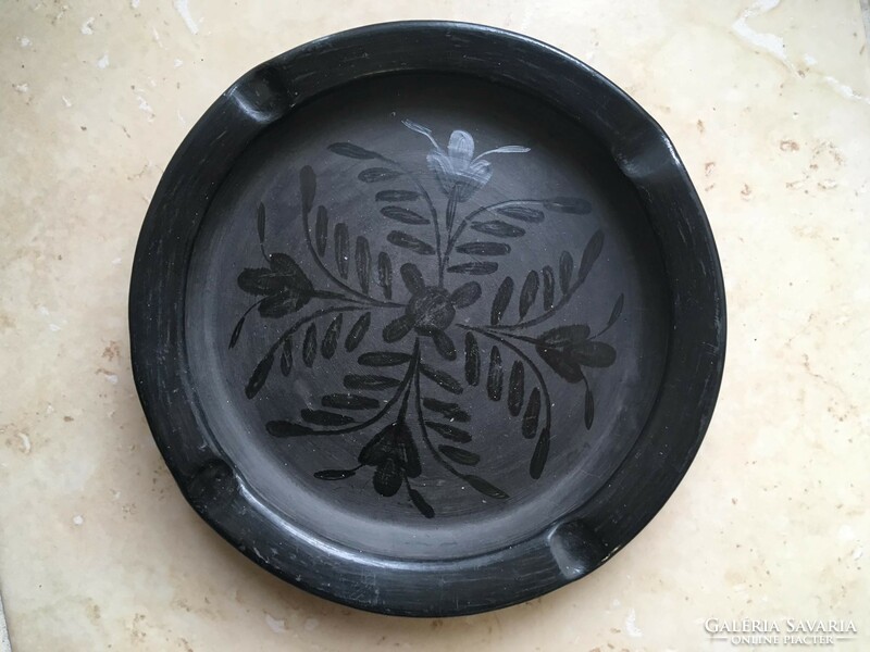 Nádudvari black ceramic ashtray, potter István