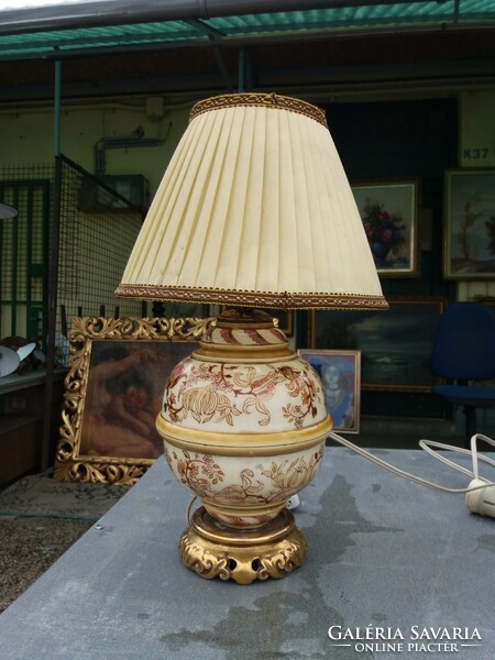 Zsolnay lamp