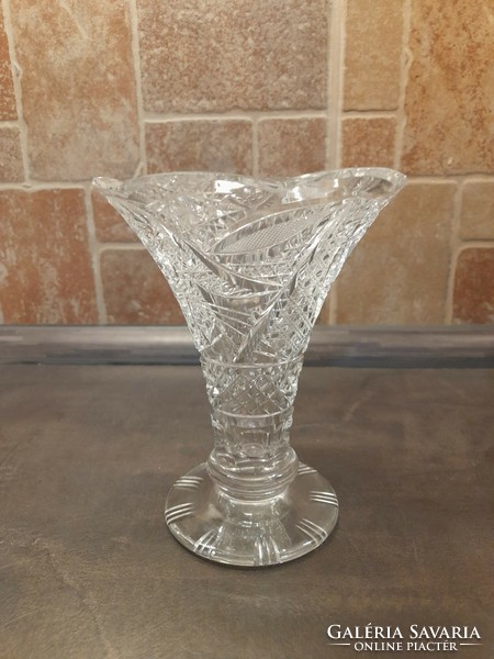Különleges virágkehely alakú üveg  váza 719 gramm
