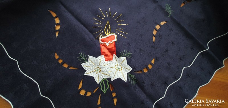 Beautiful Christmas tablecloth, centerpiece 80x80 cm