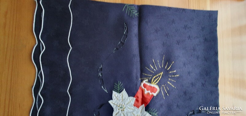 Beautiful Christmas tablecloth, centerpiece 80x80 cm