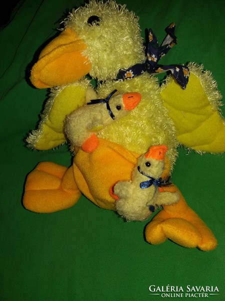 Retro Hungarian small industrial yellow mother duck sitting with purse 20 cm plush figure with ducklings as shown in pictures