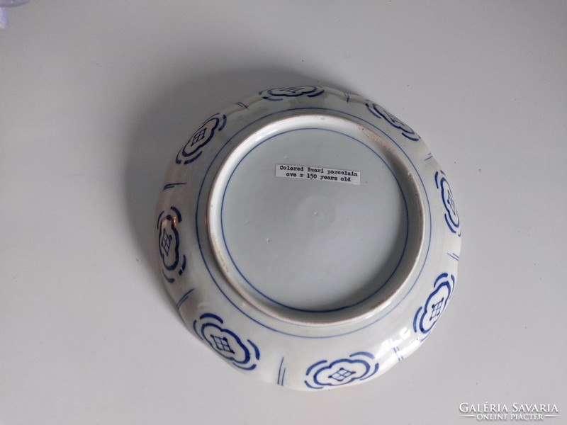 ~150 éves antik Imari porcelán tál (22 × 3,5 cm)