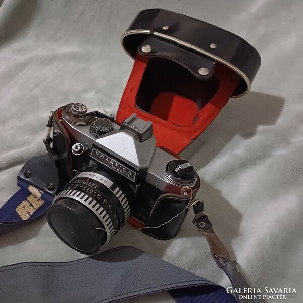Praktica super tl camera with lens and case