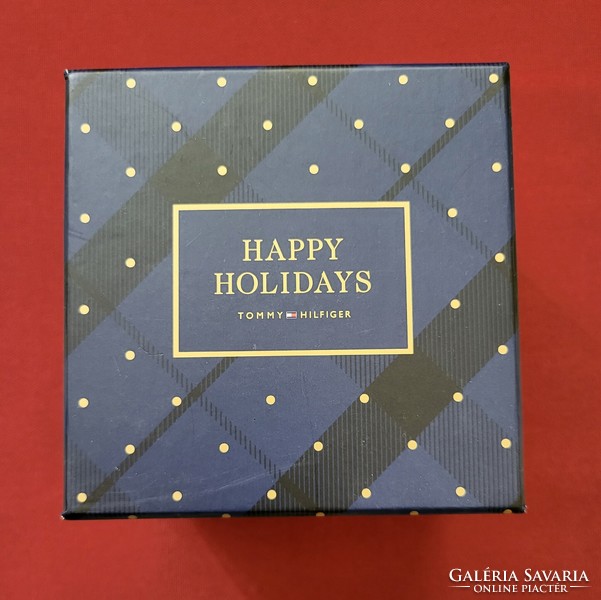 Tommy Hilfiger karácsonyi ajándék papírdoboz ajándékdoboz ünnepi doboz