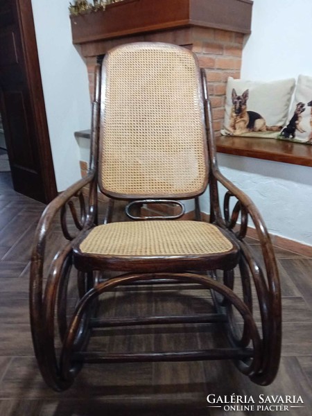 Large antique rocking chair (double hoop)