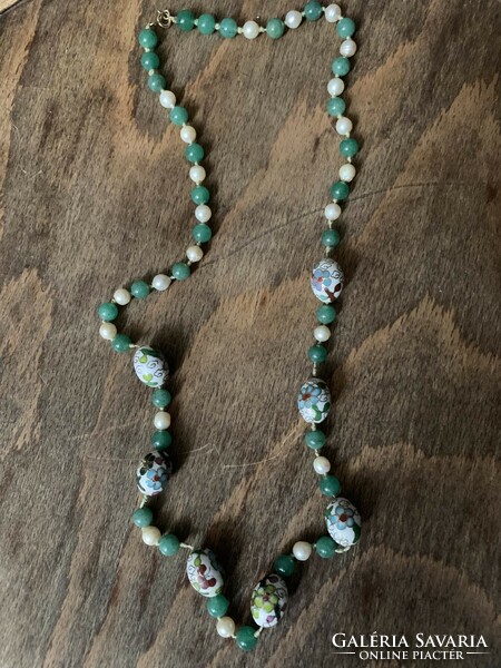 Antique necklace with jade, pearl and enamel balls, with gold clasp