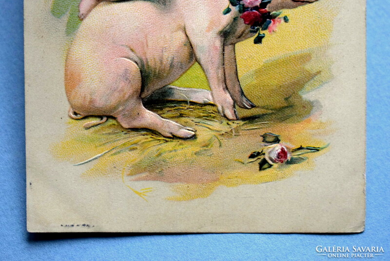 Antik dombornyomott Újévi üdvözlő képeslap - kicsi leány malaccal