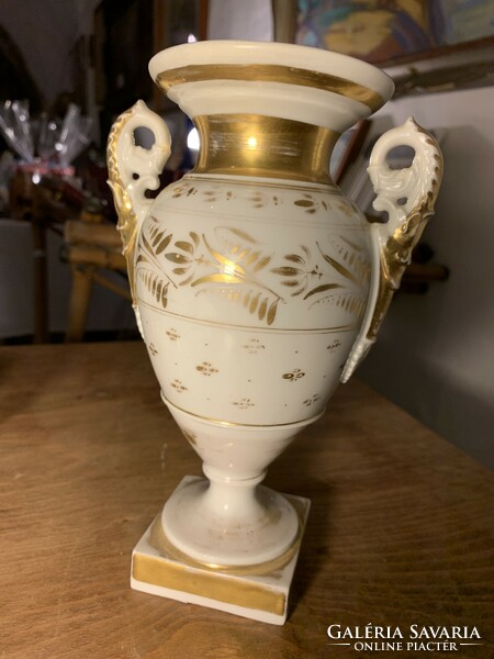 Empire aranyozott váza tájképpel