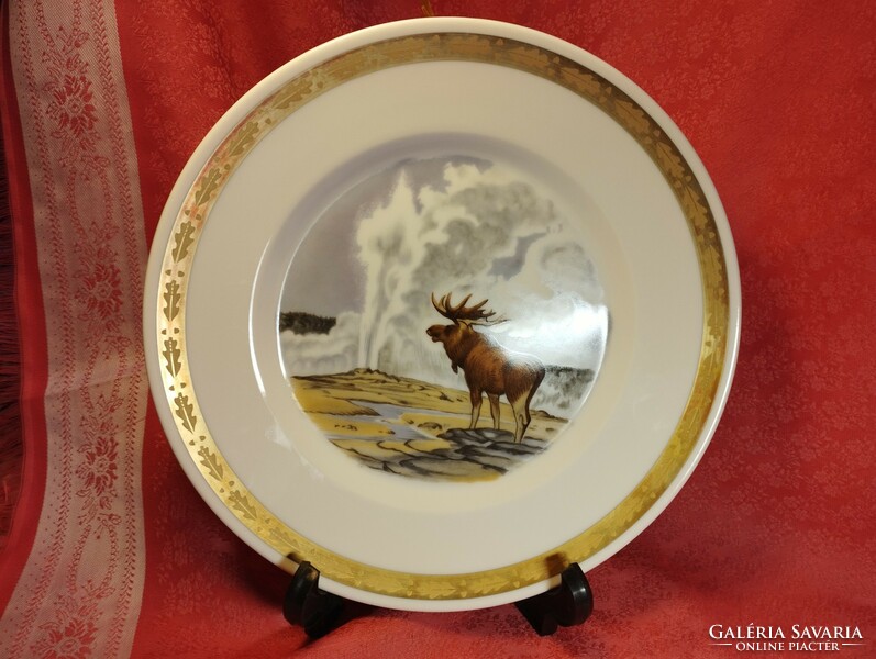 Royal Copenhagen ritka aranybrokátos porcelán dísztányér, limitált kiadás