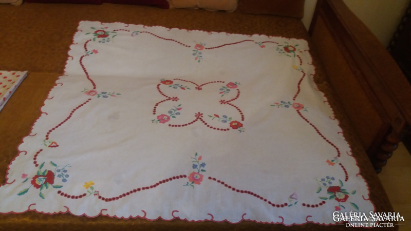 Beautiful, hemmed and perforated table cloth, unfortunately damaged in 3 places, size: 88 x 99 cm