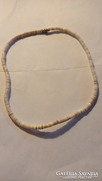 Unisex shell chain, jewelry strung with mother-of-pearl