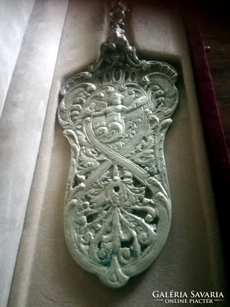 Antique silver-plated cake shovel with angel, lion and openwork pattern - 26 cm - art&decoration