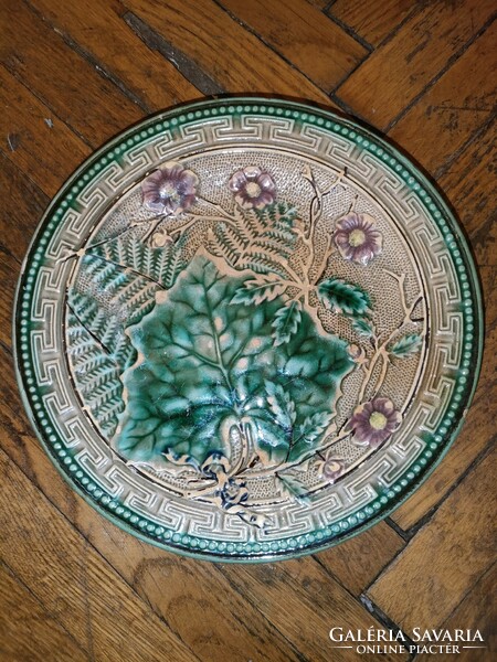 Antique majolica plate 19.5 cm