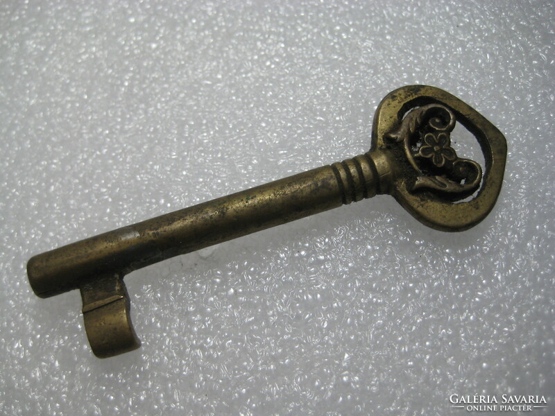 Antique brass, decorative key, 7.5 cm