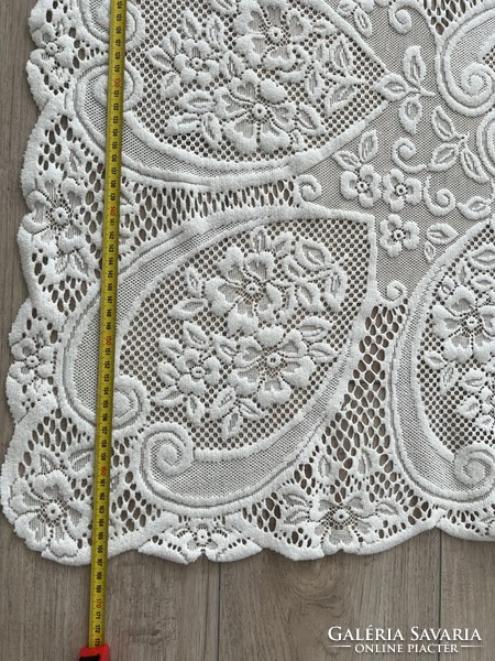 Very beautiful, flawless machine lace tablecloth 165x130 cm