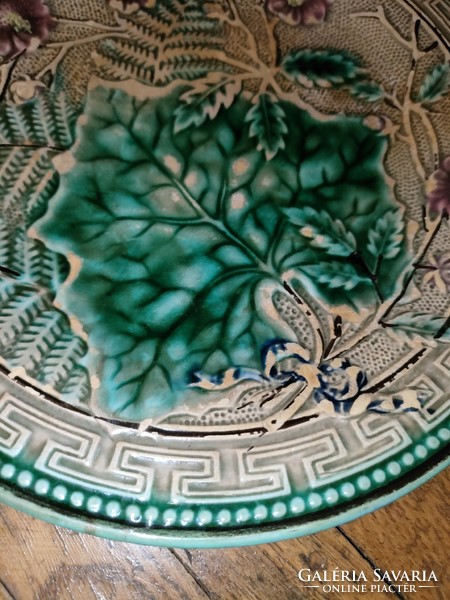 Antique majolica plate 19.5 cm