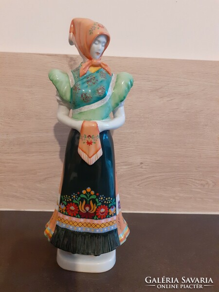 Hollóháza 30 cm high porcelain matyó girl, in perfect condition
