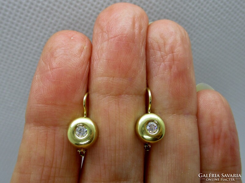 Gyönyörű antik 14kt aranyfülbevaló button foglalatos gyémántokkal 0,22ct