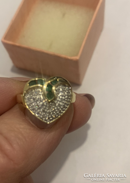0.40ct Gyémánt és smaragd arany 14 kr-os gyűrű