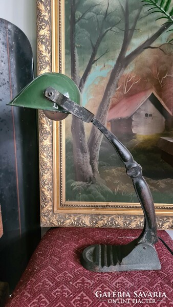 Banker lamp