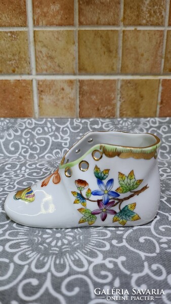 Small shoes with Victoria decoration from Herend 1.