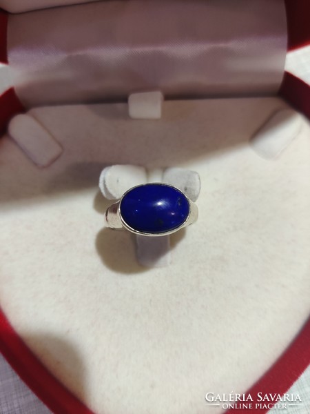 Large silver ring with lapis lazuli stones