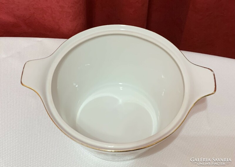 Alföldi porcelain soup bowl with lid