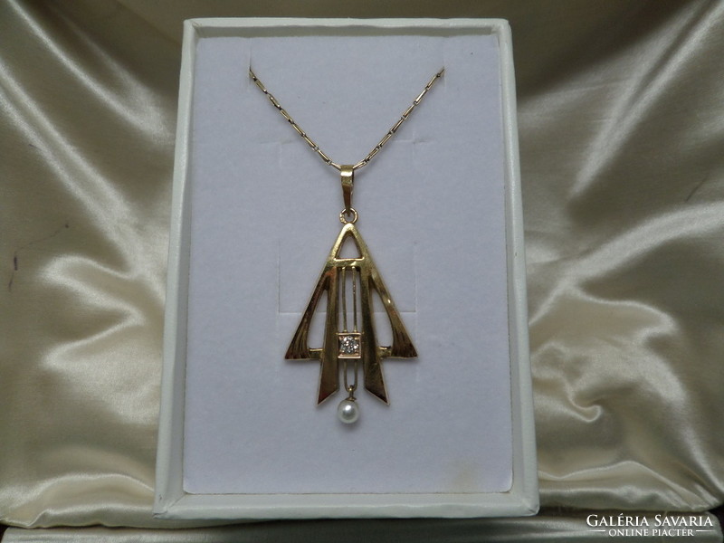 Art deco antique gold pendant with chain