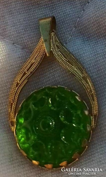 Gold-plated solitaire green stone pendant