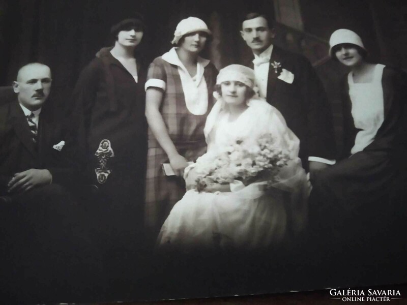 Esküvői fotó, Szabó János fényképész, Máramarossziget, mérete: 13,5 cm x 8,5 cm, kb.1910-20 évek-ből