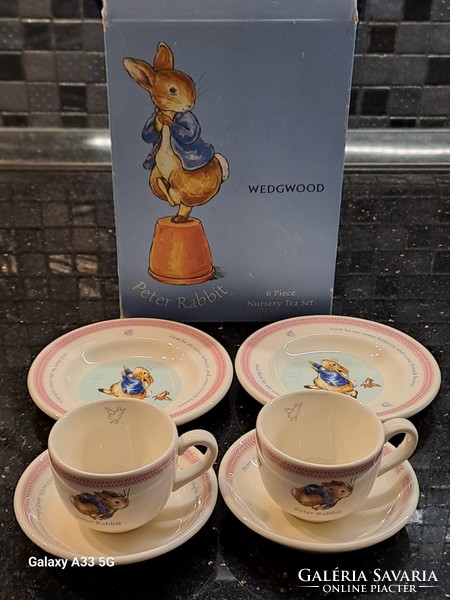 Wedgwood angol porcelán miniatűr porcelán teás szett Peter Rabbit dekorral dobozában
