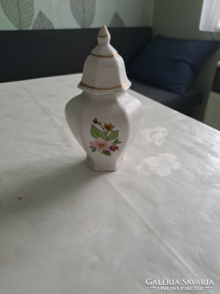 Hollóházi fedeles váza