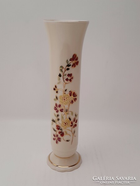 Zsolnay flower pattern vase, 20 cm