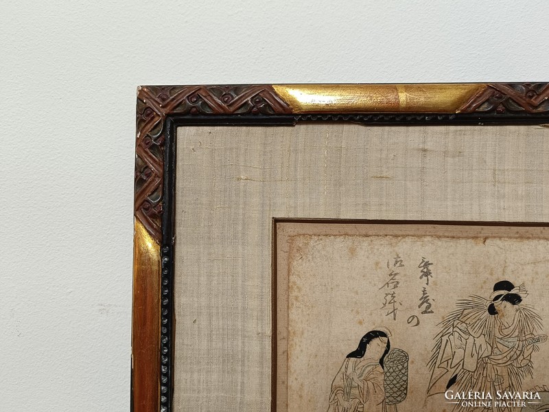 Antik Japán fametszet gésa életkép faragott díszes keretben üveg nélkül 446 8286
