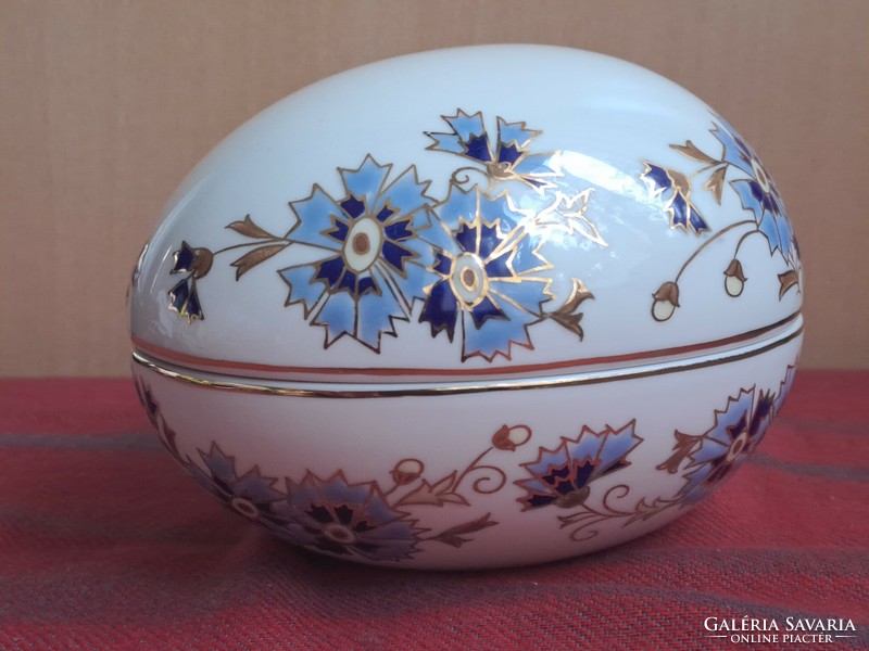 Showcase! Large Zsolnay egg-shaped bonbonier with cornflower pattern