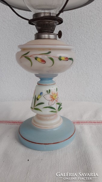Milk glass table kerosene lamp, painted, flawless, all original on it, 44 cm high