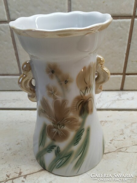 Porcelán váza   eladó!Arany díszítéssel, gyönyörű, ritka váza eladó!