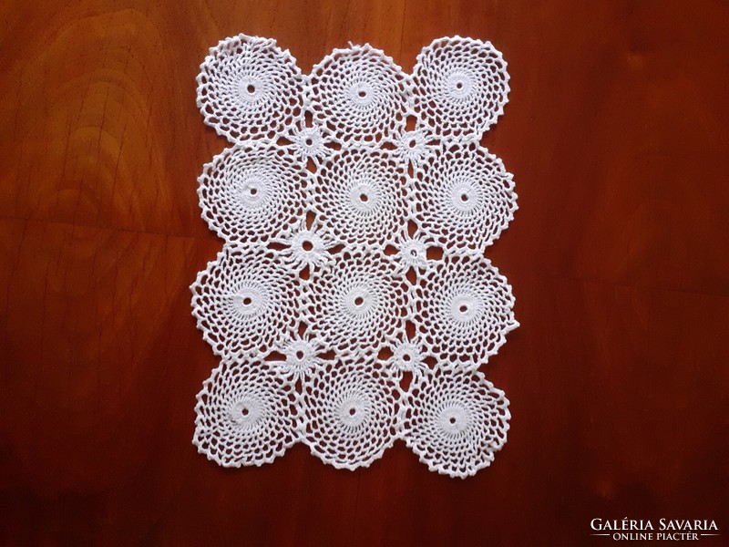 Crochet tablecloth. 26X19 cm