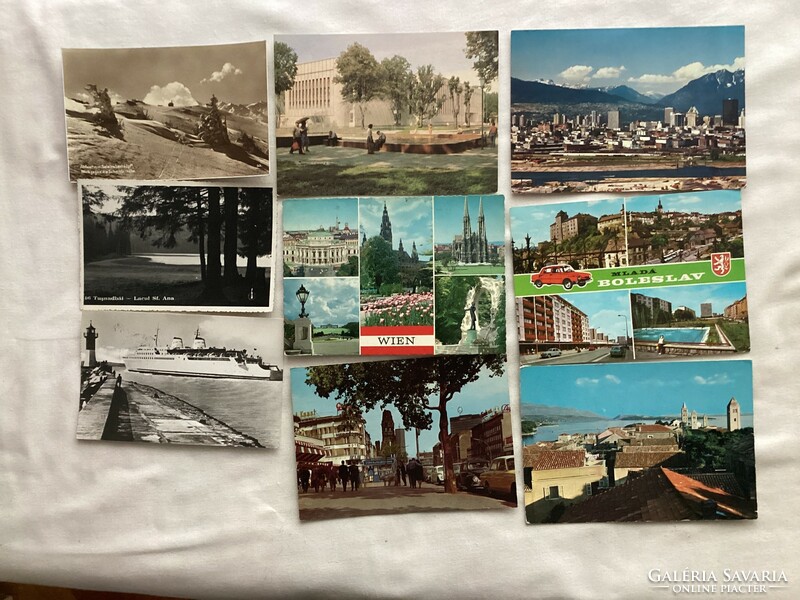 25 pieces of foreign postcards. (N.)