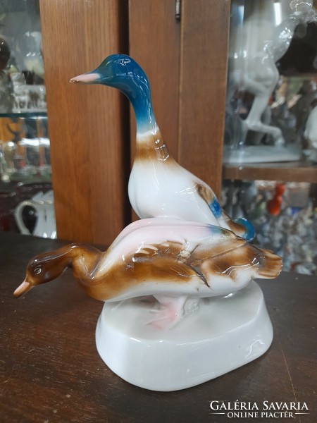 Zsolnay Sinkó Kézi Festésű Porcelán Vadkacsa,Kacsa Pár Figura.18 cm.