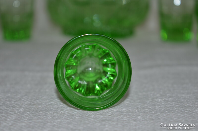 Csoda szép zöld színű likőrös készlet  ( DBZ 0074/2 )