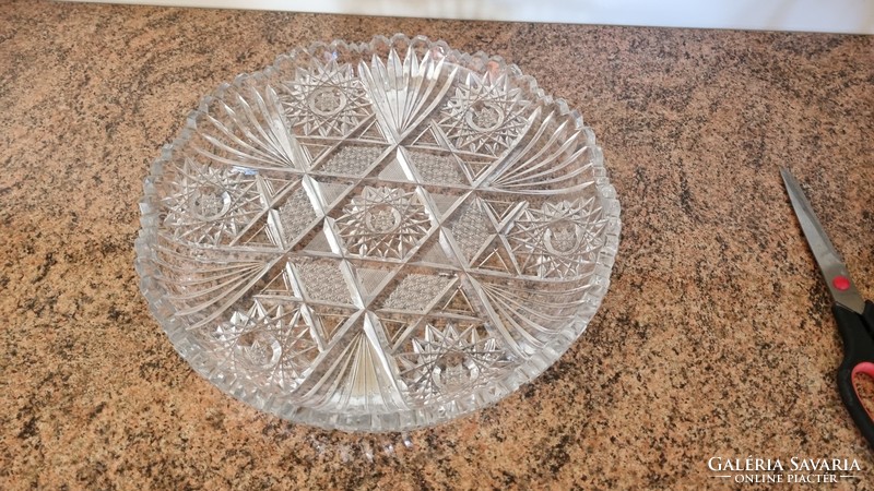 1 wonderful crystal serving bowl with a diameter of 29 cm