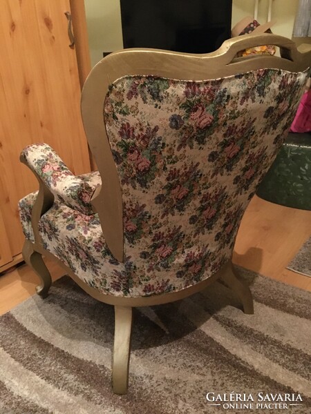 Barokk karfás fotel.