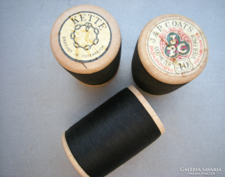 Peaceful Austrian wood spulnis black sewing thread 1000m